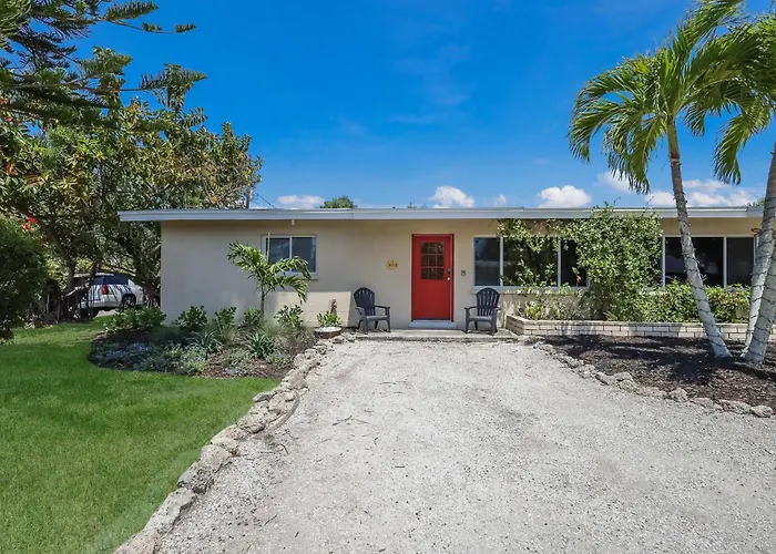 Bo's Beach Bungalow