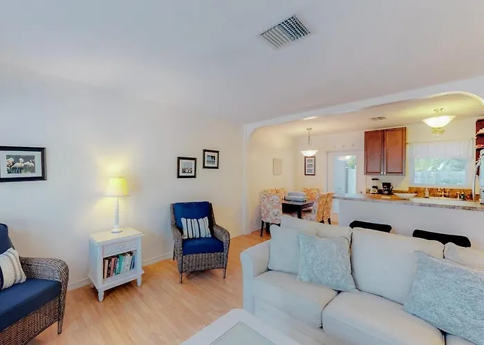 Blue Wave Villa West